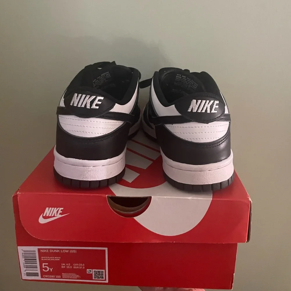 Panda Dunks - Picture 3 of 4